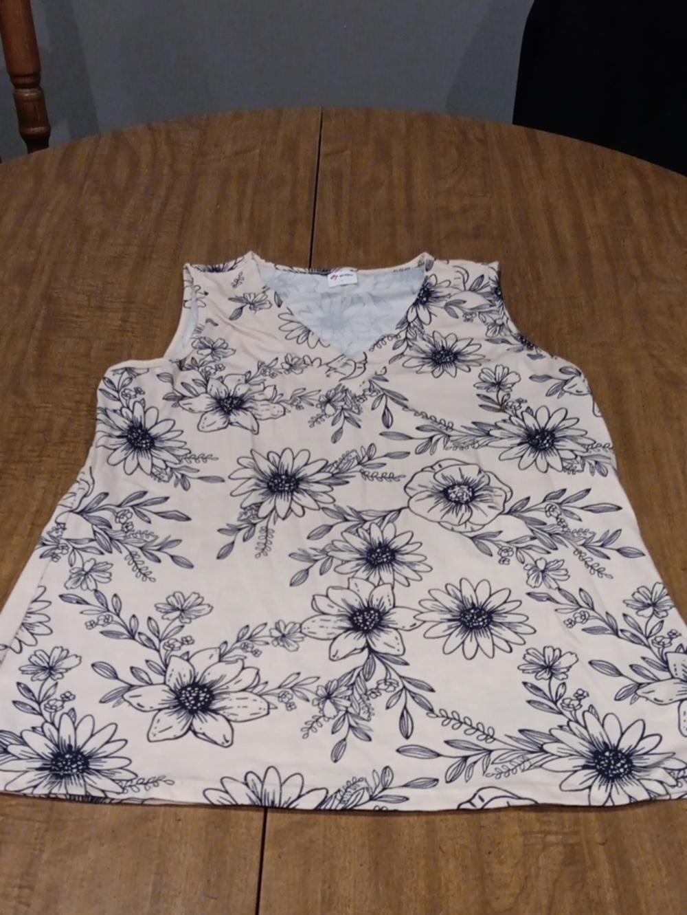 Sleeveless Floral V-Neck Tank Top Light Pinkish with Black Floral